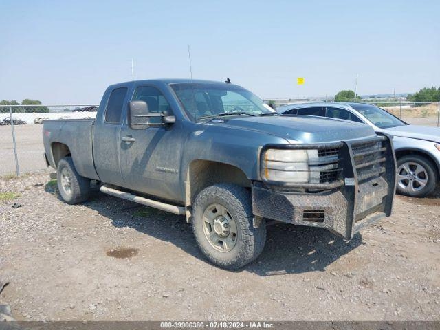  Salvage Chevrolet Silverado 2500