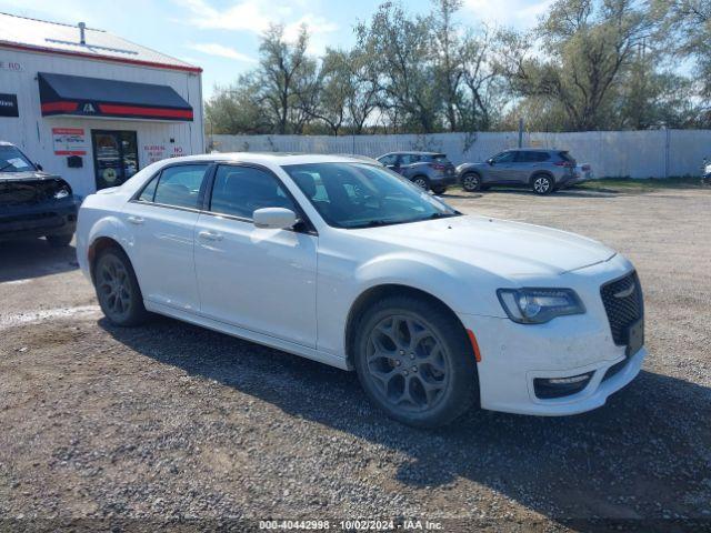  Salvage Chrysler 300