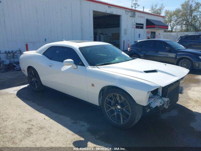  Salvage Dodge Challenger