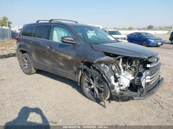  Salvage Toyota Highlander