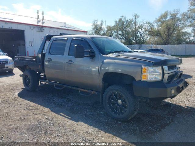  Salvage Chevrolet Silverado 2500