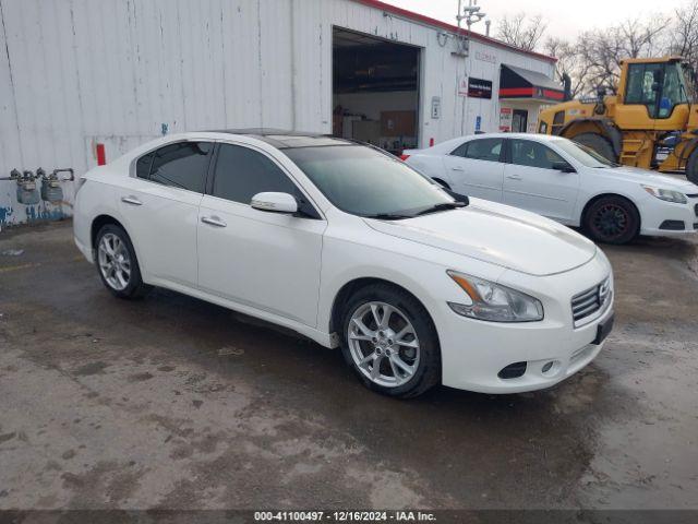  Salvage Nissan Maxima