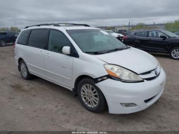  Salvage Toyota Sienna