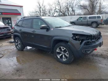  Salvage Jeep Cherokee