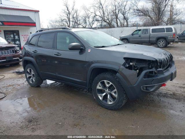  Salvage Jeep Cherokee