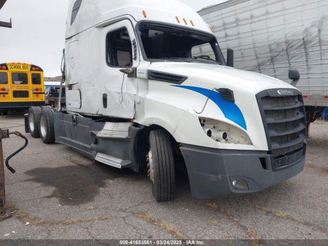  Salvage Freightliner New Cascadia 126