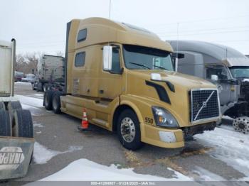  Salvage Volvo Vn