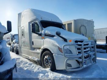  Salvage Freightliner New Cascadia 126