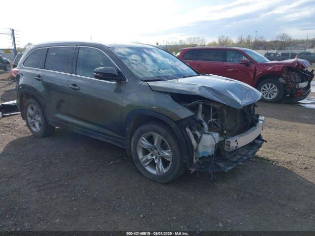  Salvage Toyota Highlander