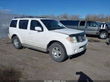  Salvage Nissan Pathfinder
