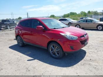  Salvage Hyundai TUCSON