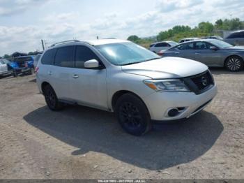  Salvage Nissan Pathfinder