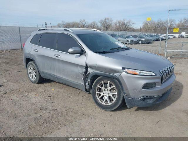  Salvage Jeep Cherokee