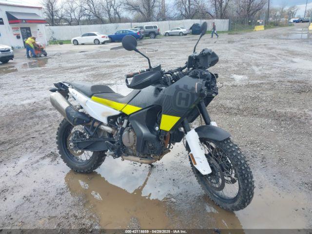  Salvage Husqvarna Norden 901