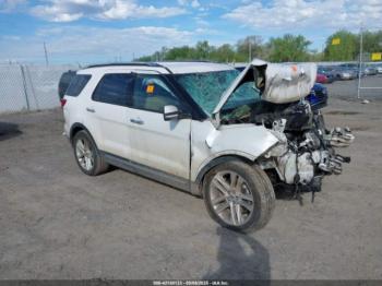  Salvage Ford Explorer