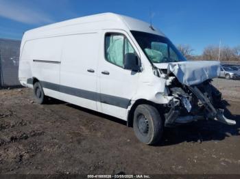  Salvage Mercedes-Benz Sprinter 2500