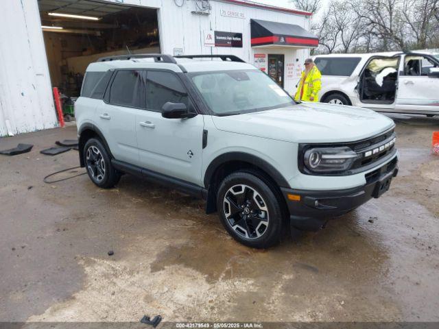  Salvage Ford Bronco