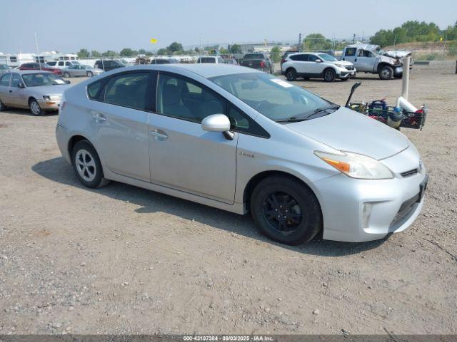  Salvage Toyota Prius