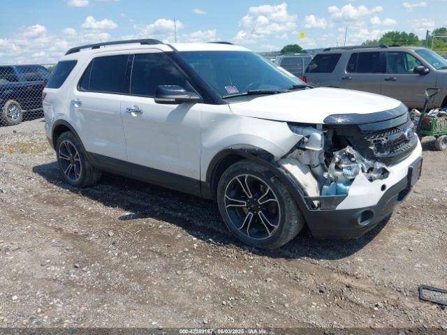  Salvage Ford Explorer