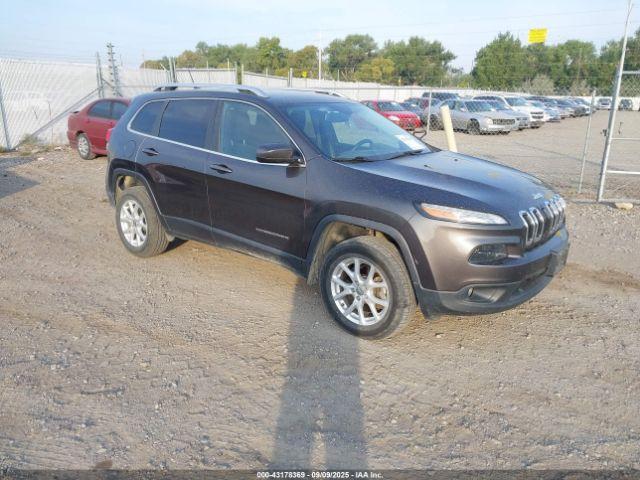  Salvage Jeep Cherokee