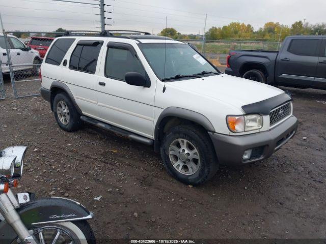  Salvage Nissan Pathfinder