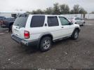 Nissan Pathfinder Se Image 3