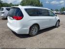 Chrysler Pacifica Touring L Image 8