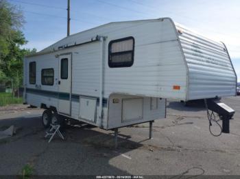  Salvage Fleetwood 26 5h