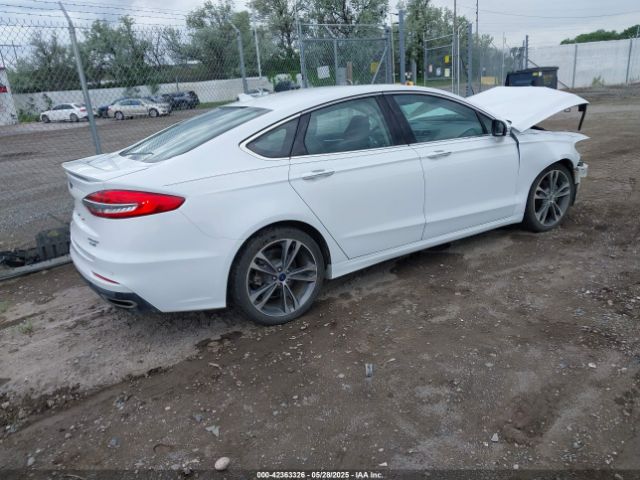Ford Fusion Titanium Image 10
