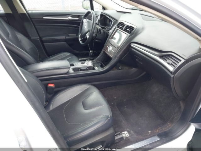 Ford Fusion Titanium Image 8