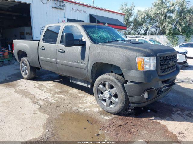  Salvage GMC Sierra 2500