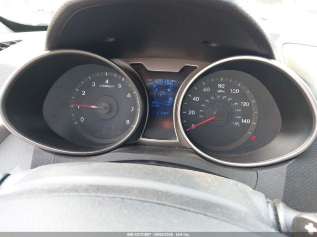 Hyundai VELOSTER Image 13