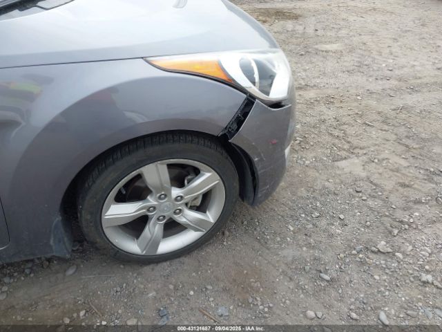 Hyundai VELOSTER Image 6