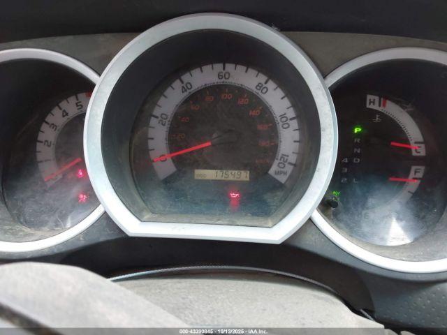 Toyota Tacoma Base V6 Image 8