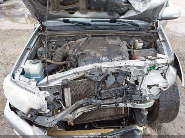 Toyota Tacoma Base V6 Image 12