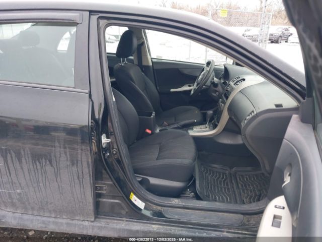 Toyota Corolla S Image 9