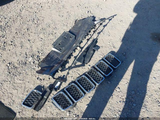 Jeep Grand Cherokee Limited 4x4 Image 8