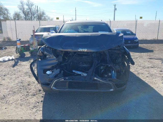 Jeep Grand Cherokee Limited 4x4 Image 11