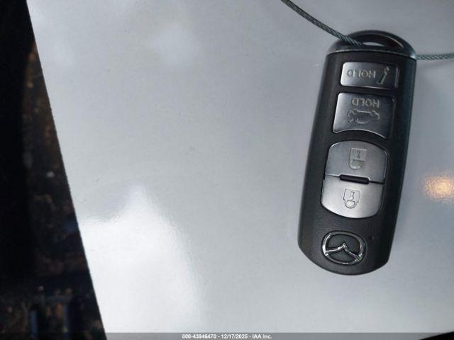 Mazda Mazda3 Touring Image 17