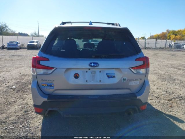 Subaru Forester Premium Image 13