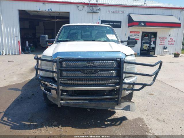Ford F-250 Lariat Image 13