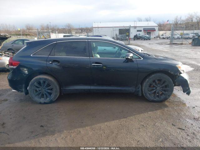 Toyota Venza Xle Image 8