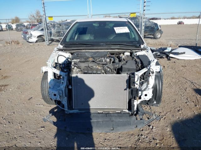 Toyota Camry Se Image 13