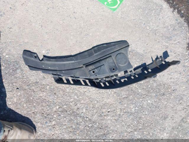 Chrysler 300 Limited Image 7