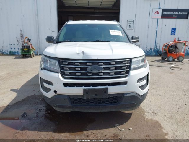 Ford Explorer Image 17