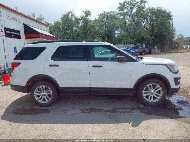 Ford Explorer Image 9