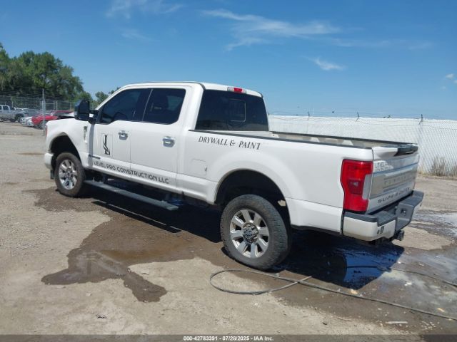 Ford F-350 Platinum Image 3