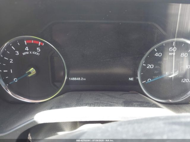 Ford F-350 Platinum Image 2