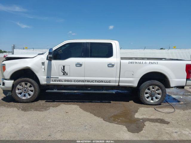 Ford F-350 Platinum Image 15