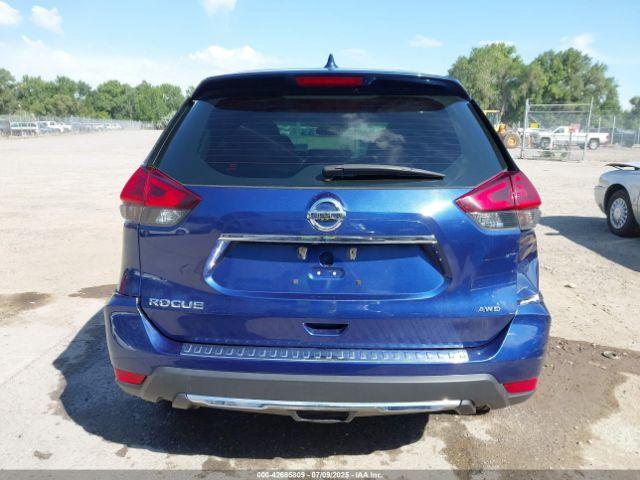 Nissan Rogue S Intelligent Awd Image 14